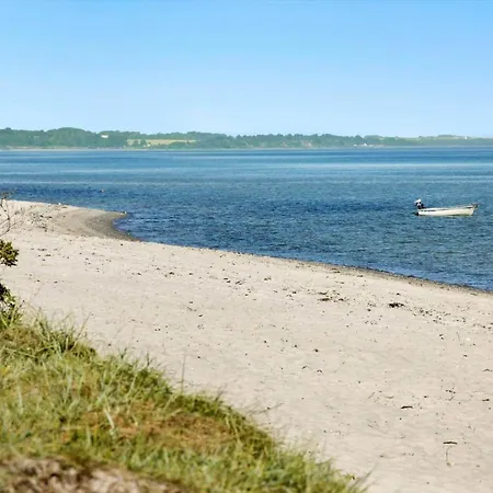 8894-glesborg-fyrrehaven-27 Fjellerup Strand